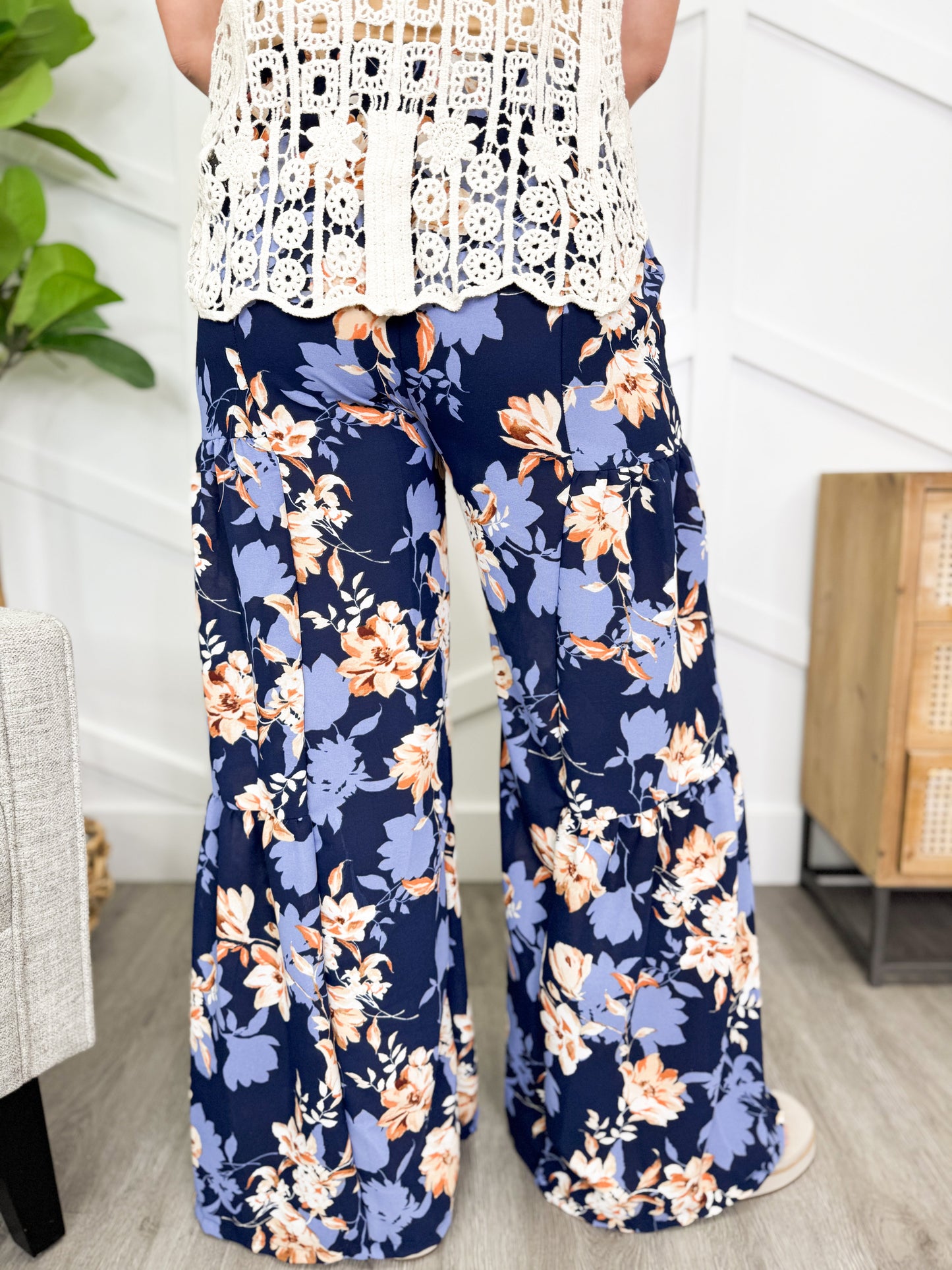 Reg/Plus- Blooming Fields Pants