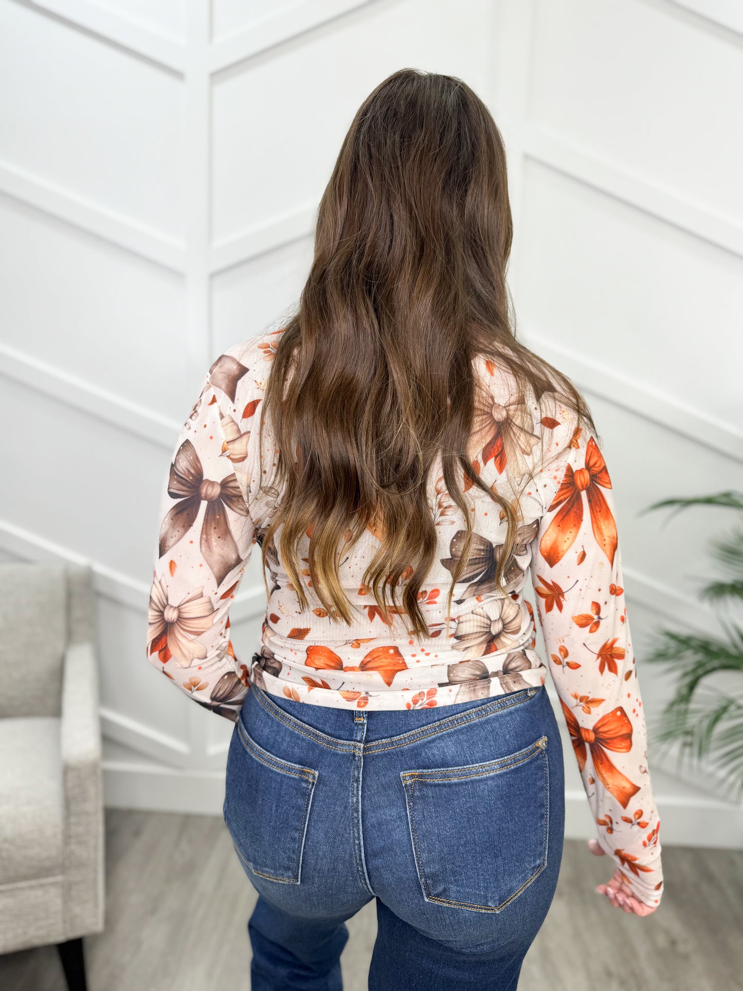 Reg/Plus-Falling For Bows Mesh Top