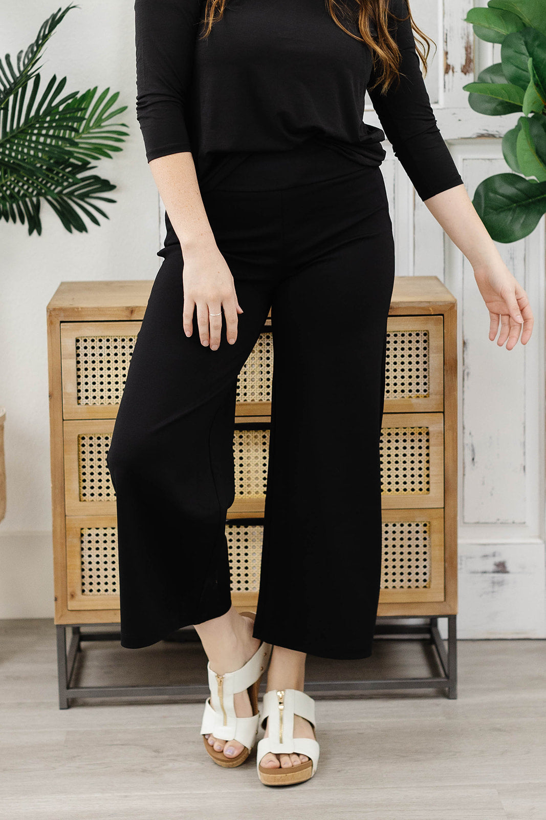 Reg/Plus-The Perfect Pick Wide Leg Pants